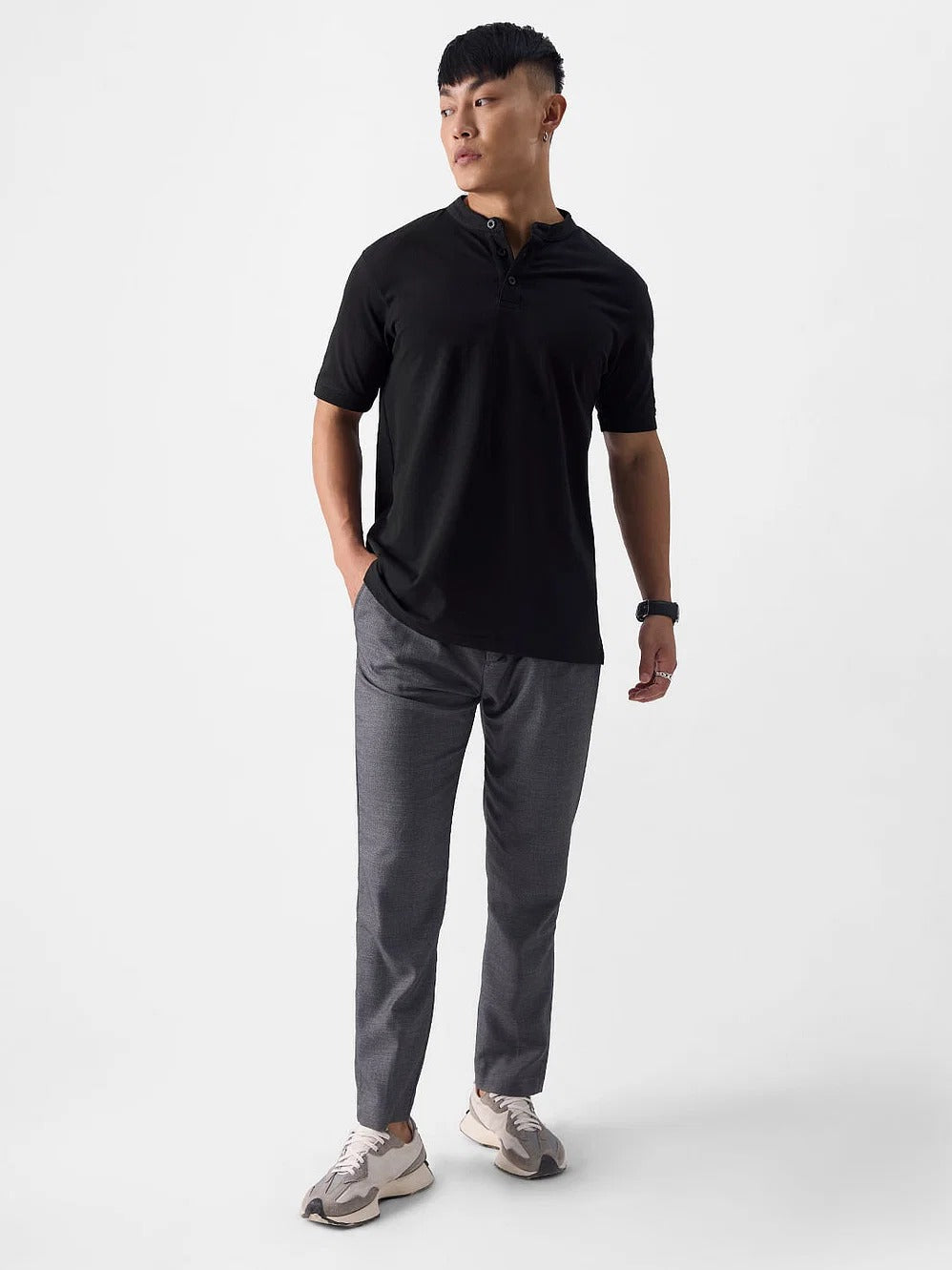 LooFoN Slim Fit Men's Mandarin collar Black T-Shirt